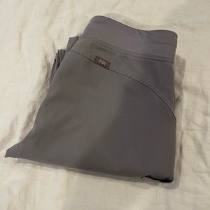 Figs Kade Cargo Scrub Pants- Cement - size small